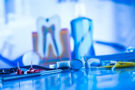 Herramientas esenciales que todo dentista debería tener en su consulta